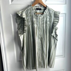 NWT flutter sleeve top